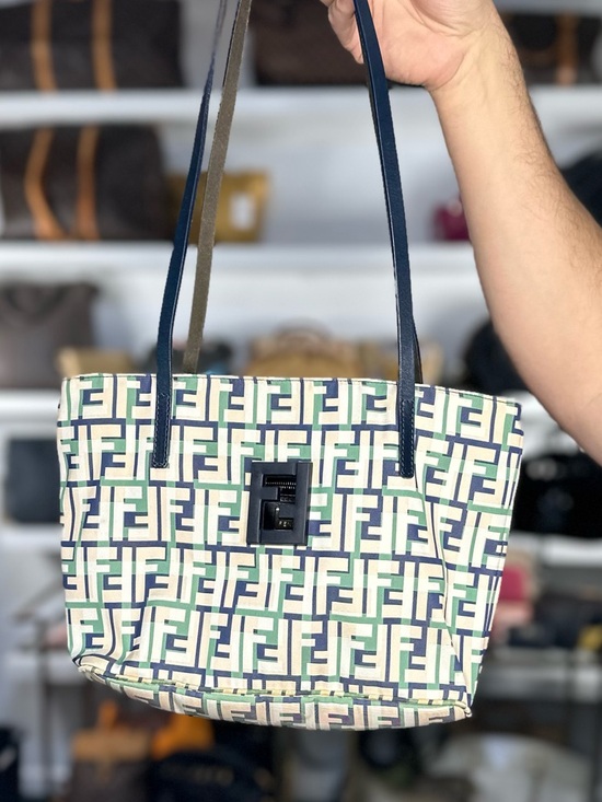 Fendi Handbags - FENDI TOTE